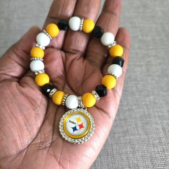 Handmade Pittsburgh Steelers Rhinestone Crystal Glass Bead Charm Bracelet - Picture 3 of 3
